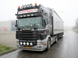 Scania-124-L-420-Hagens-240307-01