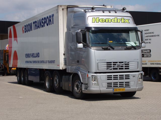 Volvo-FH12-Hendrix-Holz-090805-01.jpg - Frank Holz