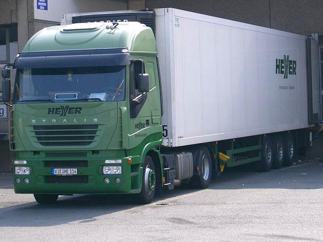 Iveco-Stralis-AS-KUEKOSZ-Heyer-Szy-050404-1.jpg - Trucker Jack