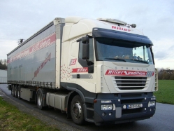 Iveco-Stralis-AS-Hiller-Voss-170108-02