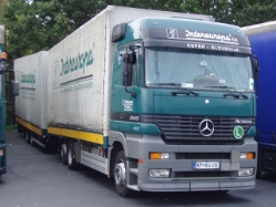 MB-Actros-2543-Intereuropa-Holz-231004-1