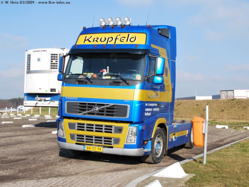 Volvo-FH-440-Kropfeld-140209-01.jpg