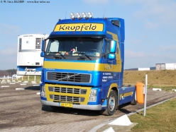 Volvo-FH-440-Kropfeld-140209-01