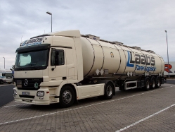 MB-Actros-MP2-1844-Laabs-Holz-010108-01