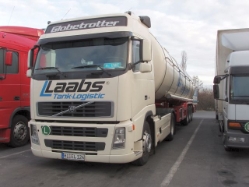 Volvo-FH12-420-Laabs-Holz-190105-1