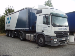 MB-Actros-MP2-1846-Lehnkering-Holz-081006-01
