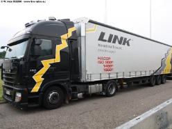 Iveco-Stralis-AS-II-440-S-45-Link-280508-03