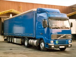 Volvo-FH-12-420-LPS-Reineke-GT-130606-01