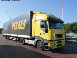 Iveco-Stralis-AS-440-S-48-Pekaes-080508-01