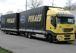 Iveco-Stralis-AS-Pekaes-Schiffner-020705-01