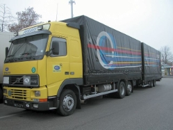 Volvo-FH12-380-Pekaes-Schiffner-100205-02