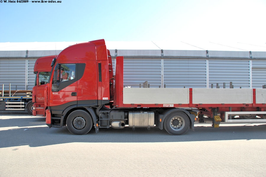 Iveco-Stralis-AS-II-440-S-50-Pitsch-250409-01.jpg