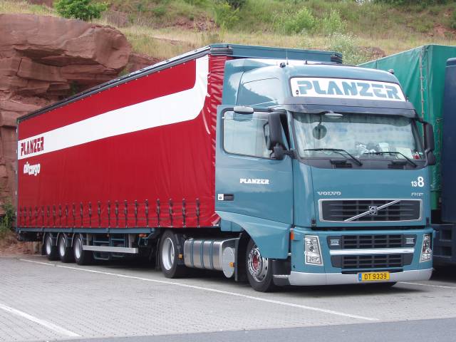 Volvo-FH12-Planzer-Holz-170605-01.jpg - Frank Holz