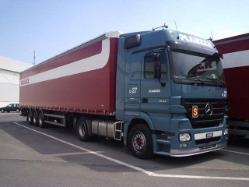 MB-Actros-1844-MP2-Planzer-Junco-301105-09