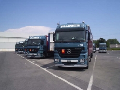 MB-Actros-MP2-Planzer-Junco-301105-01