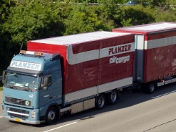 Volvo-FH12-Planzer-Hefele-120904-1