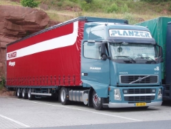 Volvo-FH12-Planzer-Holz-170605-01