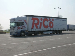 Scania-4er-Ricoe-Skrzypczak-140605-02