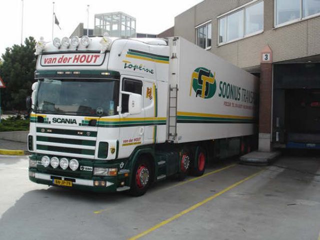 Scania-164-L-580-vdHout-Soonius-Scheffers-030805-01.jpg - Cees Scheffers