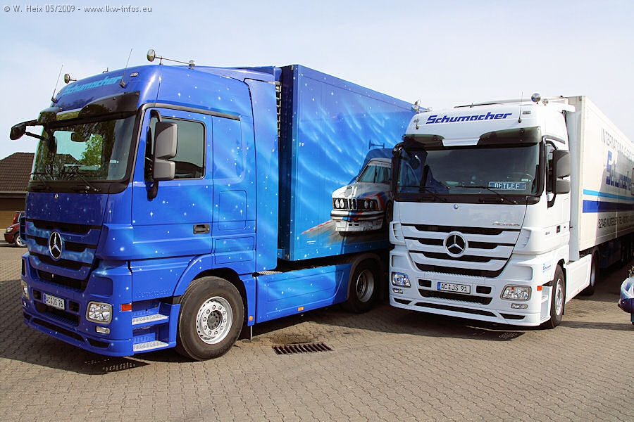 MB-Actros-3-Herpa-Truck-Schumacher-090509-08.jpg