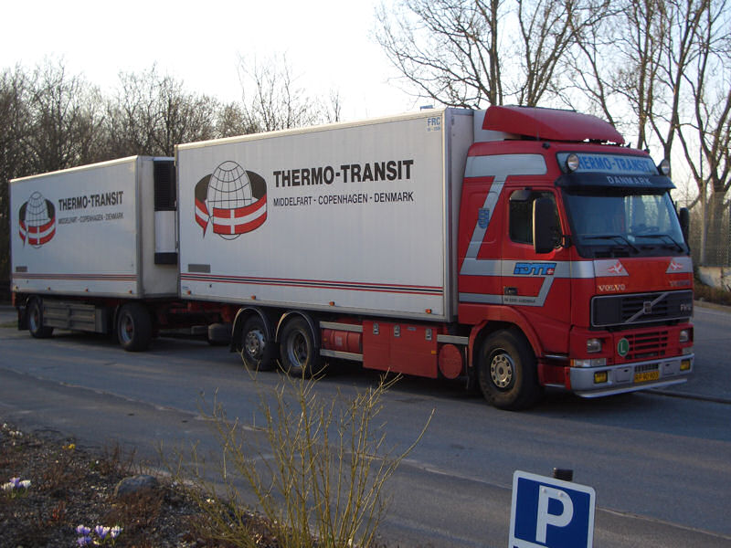 Volvo-FH12-Thermo-Transit-Behn-110704-01.jpg - W. Behn