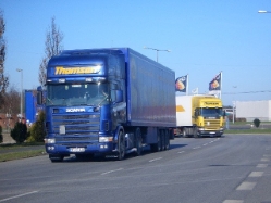 Scania-4er-KUEKOSZ-blau-Thomsen-Stober-240204-1
