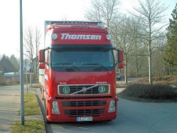 Volvo-FH12-420-Thomsen-rot-Kolmorgen-100205-02