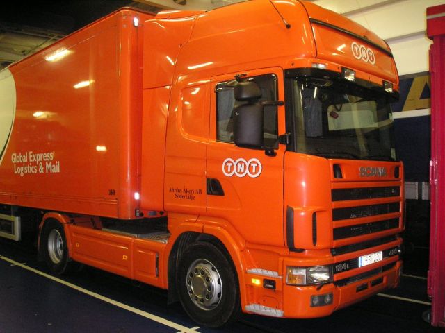 Scania-124-L-420-TNT-AWolters-080106-01.jpg - A. Wolters
