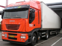 Iveco-Stralis-AS-TNT-AWolters-150601-04