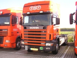 Scania-114-L-380-TNT-AWolters-270706-01