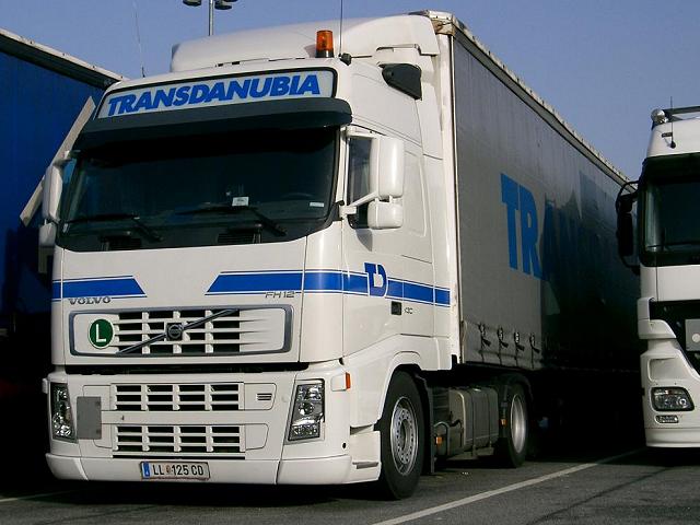 Volvo-FH12-460-PLSZ-Transdanubia-Szy-270304-4-AUT.jpg - Trucker Jack