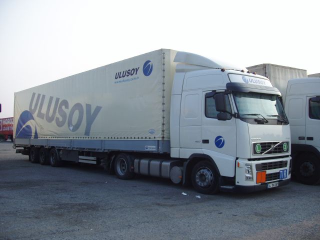 Volvo-FH12-420-Ulusoy-Holz-040804-2-TR.jpg - Frank Holz