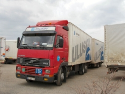 Volvo-FH12-420-Ulusoy-Holz-260506-02