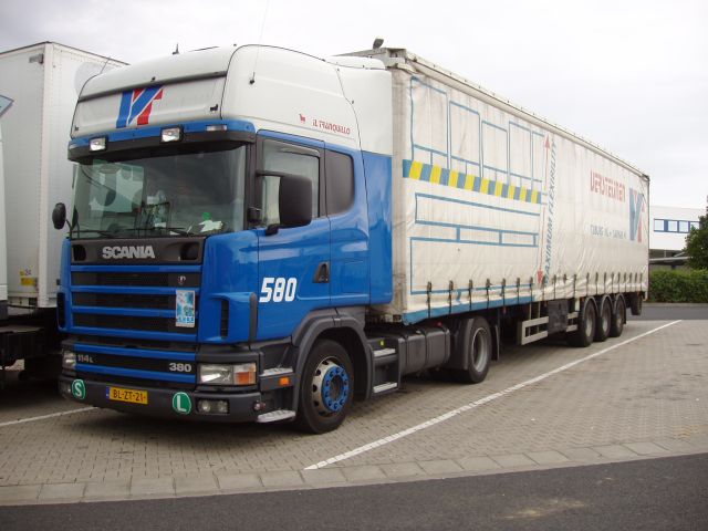 Scania-114-L-380-Versteijnen-Holz-120904-1.jpg - Frank Holz