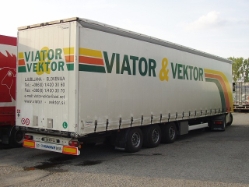 Renault-Premium-Viator+Vektor-Holz-010604-4