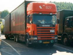Scania-124-L-360-JUPLHZ-Vos-Holz-010204-1