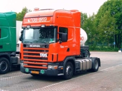 Scania-124-L-420-Vos-Levels-160505-1