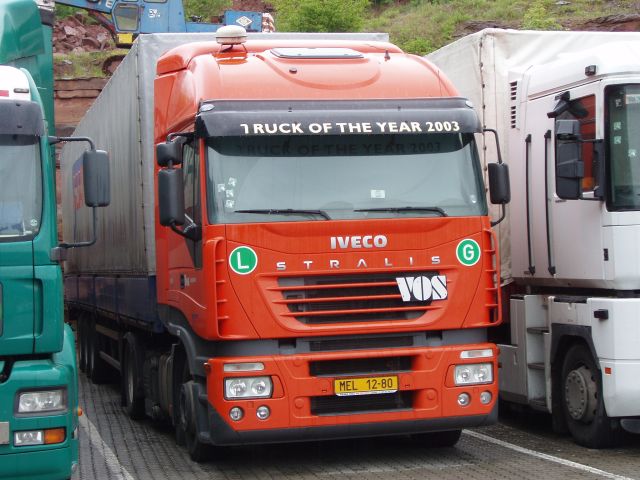 Iveco-Stralis-AS-Vos-Holz-200505-01.jpg - Frank Holz