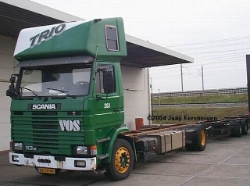 Scania-113-M-Trio-Vos-Kersbergen-031004-1
