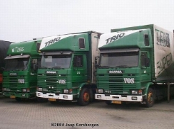 Scania-93-M-230-Trio-Vos-Kersbergen-031004-1