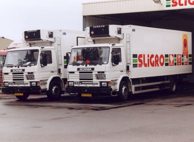 Scania-93-M-220-Sligro-Vos-RElskamp-290505-01.jpg - Rob Elskamp