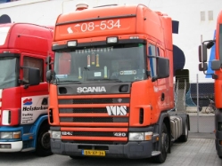 Scania-124-L-420-Vos-Wihlborg-281205-01