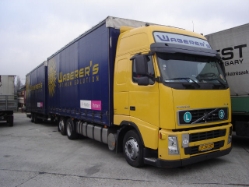 Volvo-FH12-460-Waberers-Tamas-Halasz-030207-02