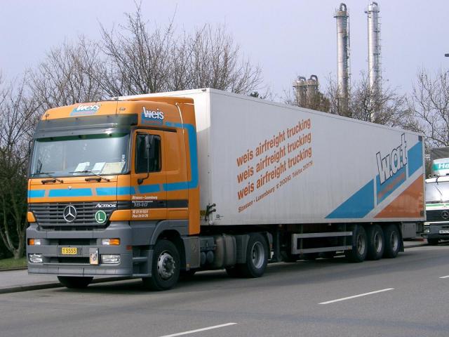 MB-Actros-1840-KOSZ-Weis-Szy-270304-1-LUX.jpg - Trucker Jack