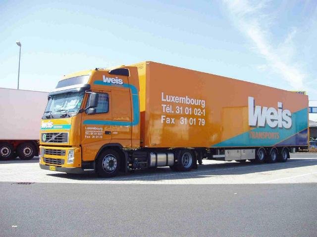 Volvo-FH12-KOSZ-Weis-(Holz)-0104-1-(LUX).jpg - Trucker Jack