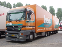 MB-Actros-2540-Weis-Holz-210706-033