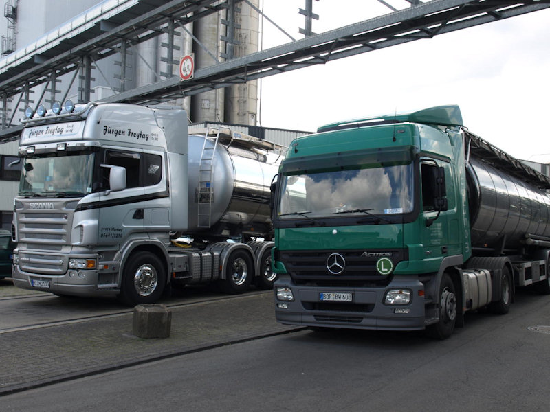MB-Actros-MP2-1841-Westrans-Voss-130708-03.jpg