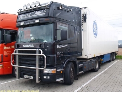 Scania-4er-schwarz-Wirtz-220604-03