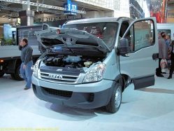Iveco-Daily-III-29-L-10-silber-220906-01