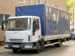 Iveco-EuroCargo-II-75-E-18-weiss-DS-201209-01